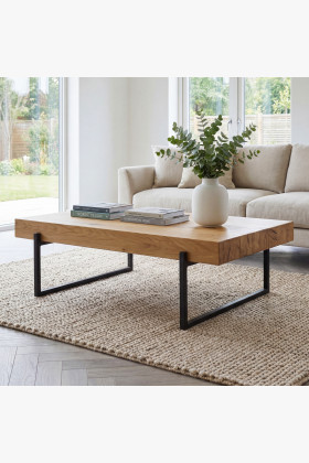 Konferenčný stolík z drevených trámov